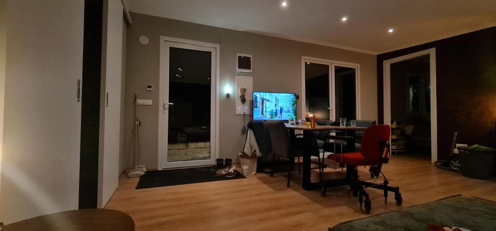 "Chalet Zanna" Opende-Oost Luaran gambar